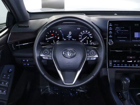 Used 2021 Toyota Avalon XLE image 18