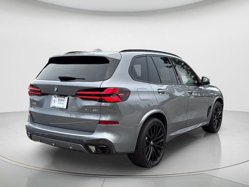 Certified 2026 BMW X5 xDrive40i w/ M Sport Package AWD/4WD image 32