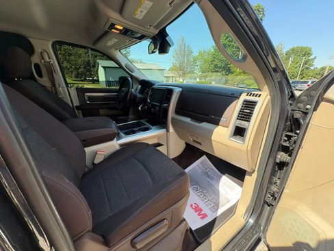 Used 2017 RAM 1500 Big Horn AWD/4WD image 10