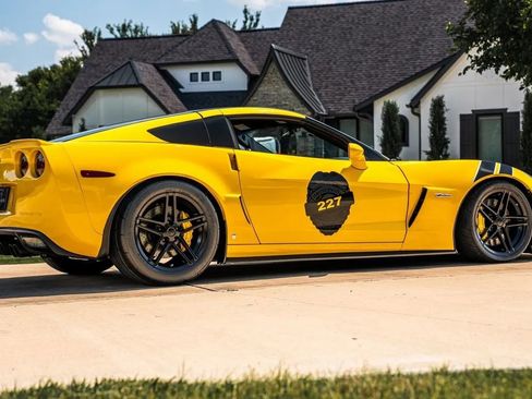 Used 2006 Chevrolet Corvette Z06 w/ Preferred Equipment Group image 14