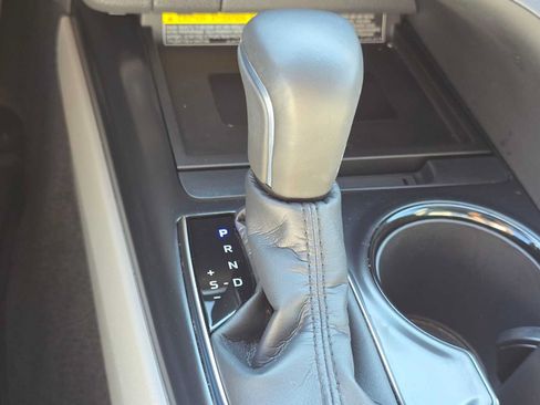 Used 2018 Toyota Camry SE w/ Audio Package FWD image 28