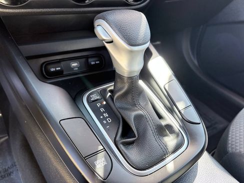Used 2025 Kia Soul S FWD image 18
