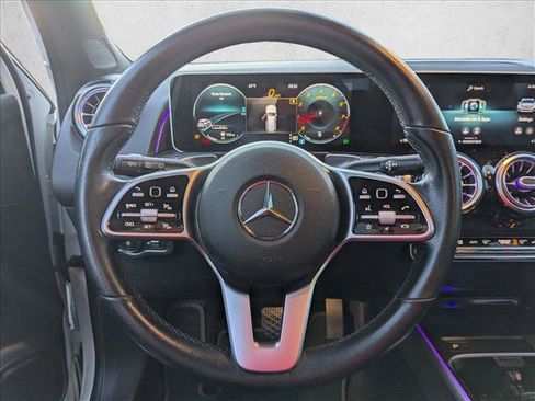 Used 2021 Mercedes-Benz GLB 250 4MATIC image 16