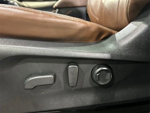 Used 2020 Subaru Ascent Touring image 11