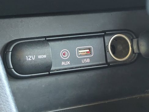 Used 2019 Kia Niro EX FWD image 23