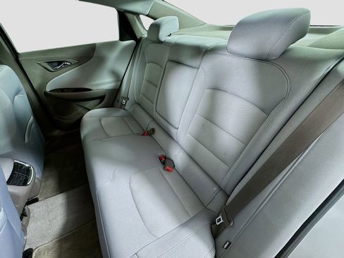 Used 2018 Chevrolet Malibu LT image 24