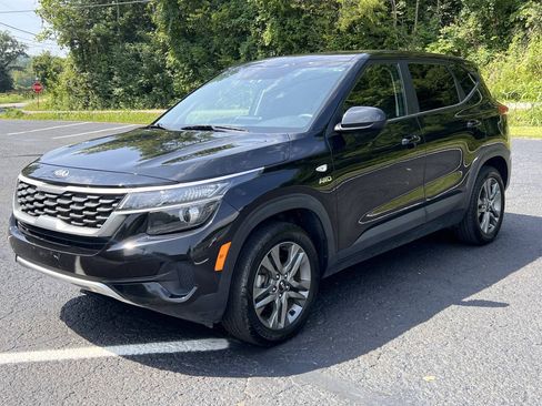 Used 2021 Kia Seltos LX AWD/4WD image 3