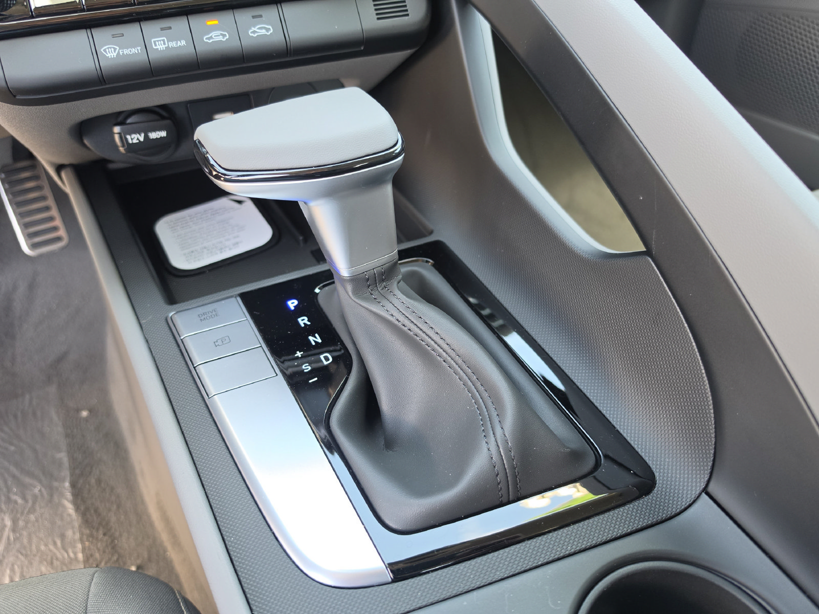 New 2026 Hyundai Elantra Sport FWD image 24