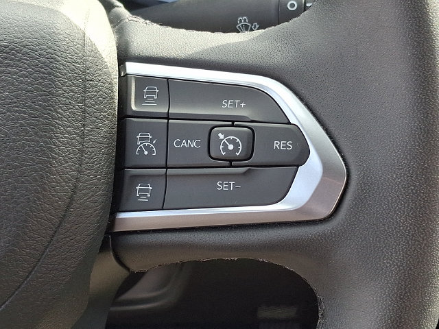 Used 2024 Jeep Compass Limited AWD/4WD image 23