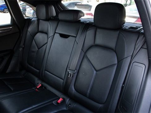 Used 2020 Porsche Macan S image 44