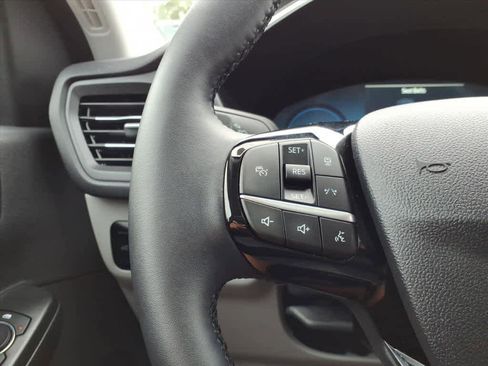 Used 2025 Ford Escape Active w/ Active Premium Tech Pack image 22