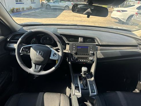 Used 2020 Honda Civic LX image 9