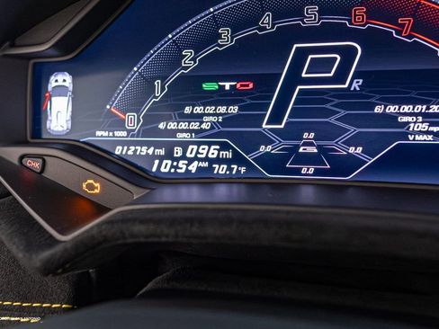 Used 2022 Lamborghini Huracan STO image 35