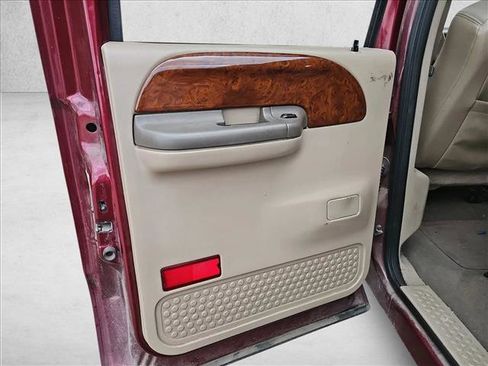 Used 2004 Ford F250 Lariat image 12