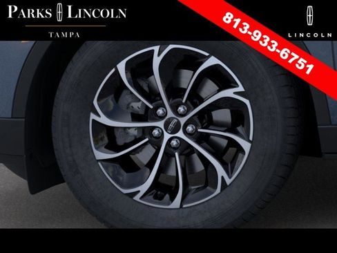 New 2026 Lincoln Nautilus Premier AWD/4WD image 19