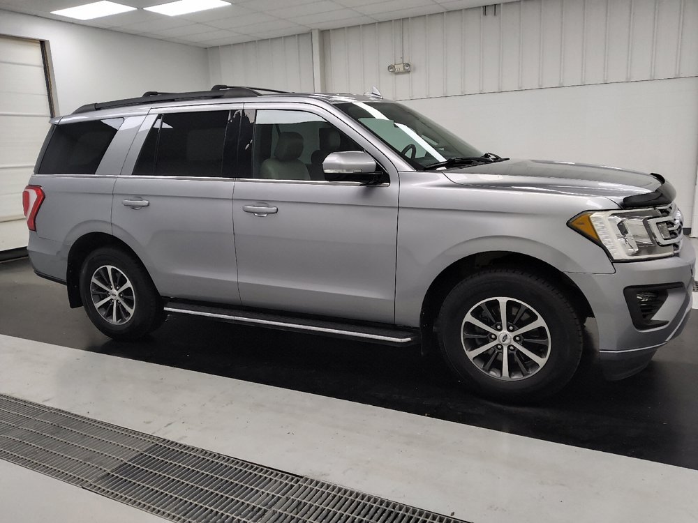 Used 2020 Ford Expedition XLT w/ Equipment Group 202A AWD/4WD image 11