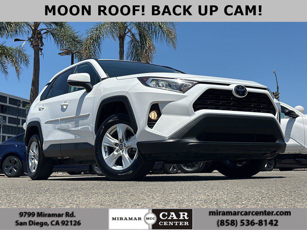 Used 2021 Toyota RAV4 XLE w/ Convenience Package FWD image 1
