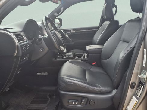 Used 2023 Lexus GX 460 Luxury w/ Accessory Package AWD/4WD image 12