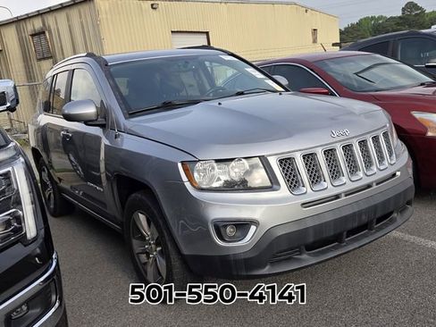 Used 2017 Jeep Compass High Altitude AWD/4WD image 3