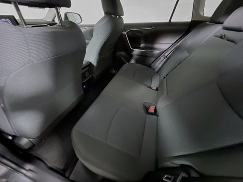 Used 2022 Toyota RAV4 LE image 28