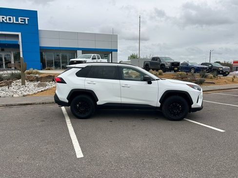 Used 2021 Toyota RAV4 LE image 26