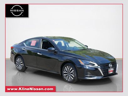 Used 2023 Nissan Altima 2.5 SV w/ SV Premium Package