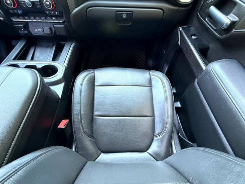 Used 2020 Chevrolet Silverado 2500 LTZ w/ LTZ Premium Package image 39