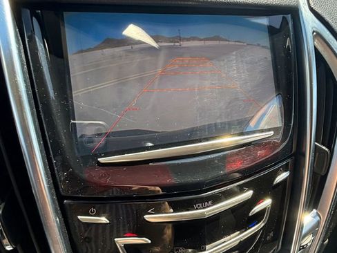 Used 2016 Cadillac SRX Luxury image 16