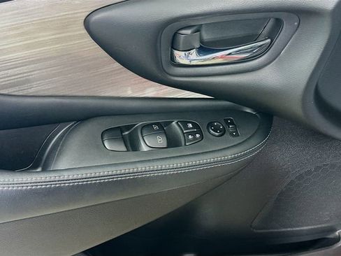 Used 2017 Nissan Murano SV image 19