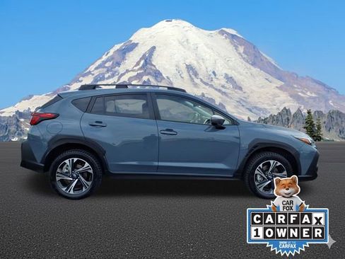 Used 2024 Subaru Crosstrek 2.0i Premium image 5