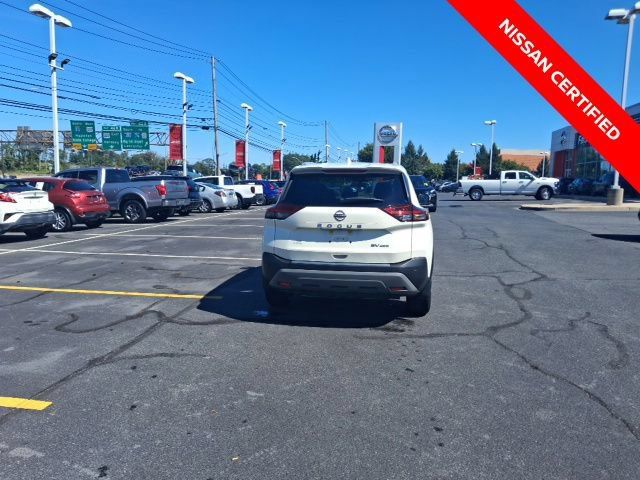 Certified 2023 Nissan Rogue SV w/ SV Premium B Package AWD/4WD image 13