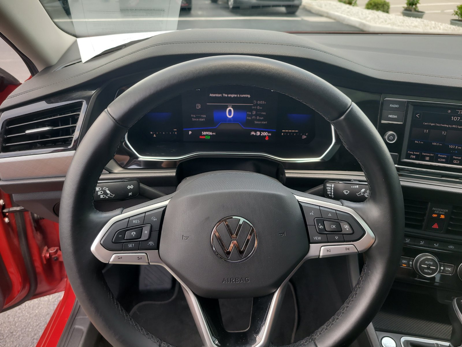 Used 2022 Volkswagen Jetta SE w/ Panoramic Sunroof Package FWD image 26