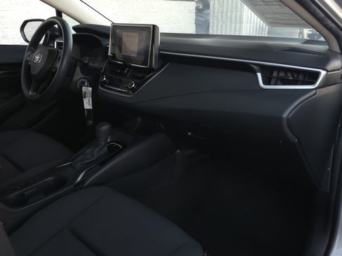 Used 2023 Toyota Corolla LE image 24