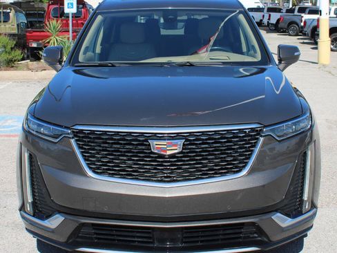 Used 2020 Cadillac XT6 Premium Luxury w/ Platinum Package AWD/4WD image 6