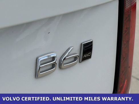 Certified 2025 Volvo XC90 B6 Plus image 10