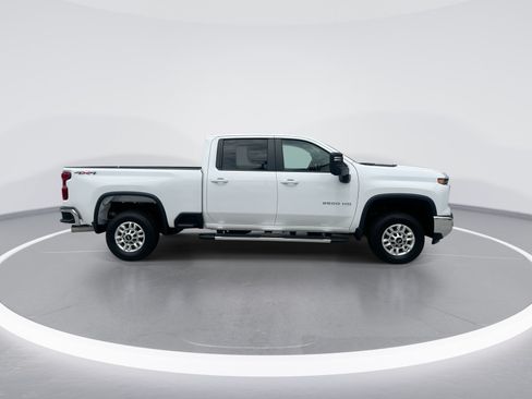 Used 2025 Chevrolet Silverado 2500 LT w/ Convenience Package AWD/4WD image 10