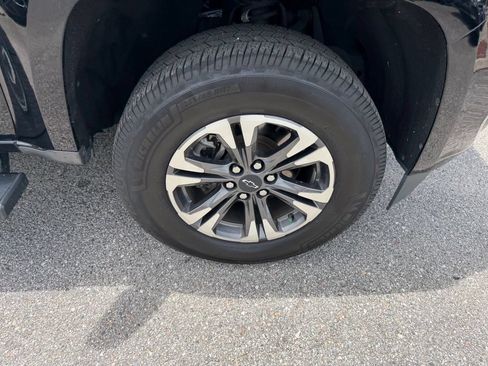 Used 2021 Chevrolet Colorado Z71 w/ Safety Package RWD image 4