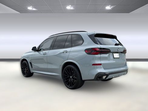 Used 2026 BMW X5 sDrive40i w/ M Sport Package RWD image 3