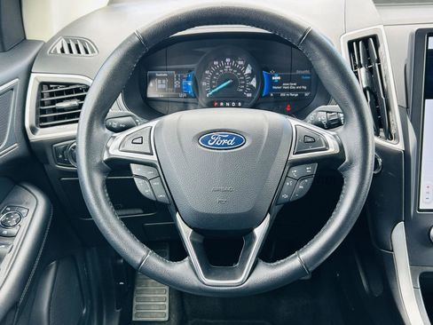 Used 2024 Ford Edge SEL image 15