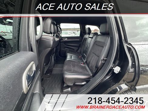 Used 2017 Jeep Grand Cherokee Trailhawk image 10