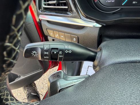 Used 2020 Kia Niro EX w/ Cold Weather Package FWD image 39
