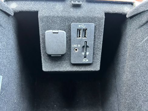 Used 2015 Lincoln Navigator 2WD image 27