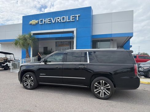 Used 2018 GMC Yukon XL Denali w/ Enhanced Security Package image 14