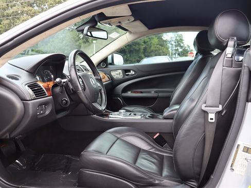 Used 2010 Jaguar XK Coupe RWD image 13
