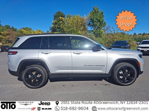 New 2025 Jeep Grand Cherokee Limited w/ Black Appearance Package image 8