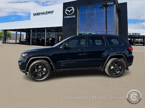 Used 2021 Jeep Grand Cherokee Freedom Edition image 3