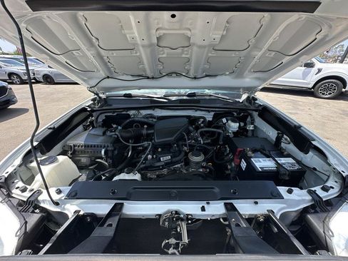 Used 2018 Toyota Tacoma SR RWD image 41