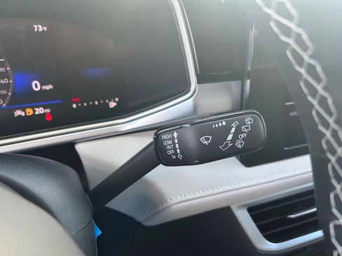 New 2026 Volkswagen Taos SE image 19