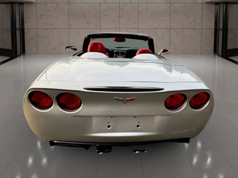 Used 2006 Chevrolet Corvette Convertible w/ Preferred Equipment Group image 19