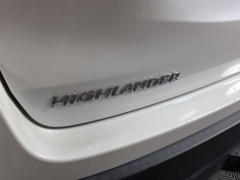 Used 2018 Toyota Highlander XLE AWD/4WD image 10